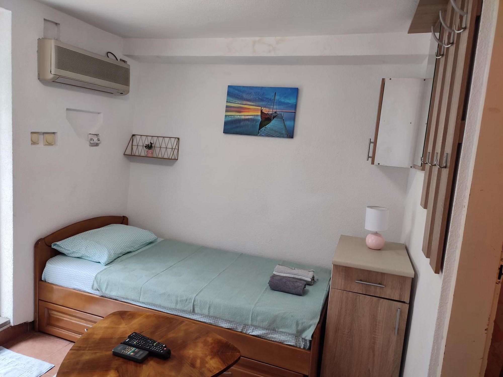 Bay Mola Home โกตอร์ ภายนอก รูปภาพ